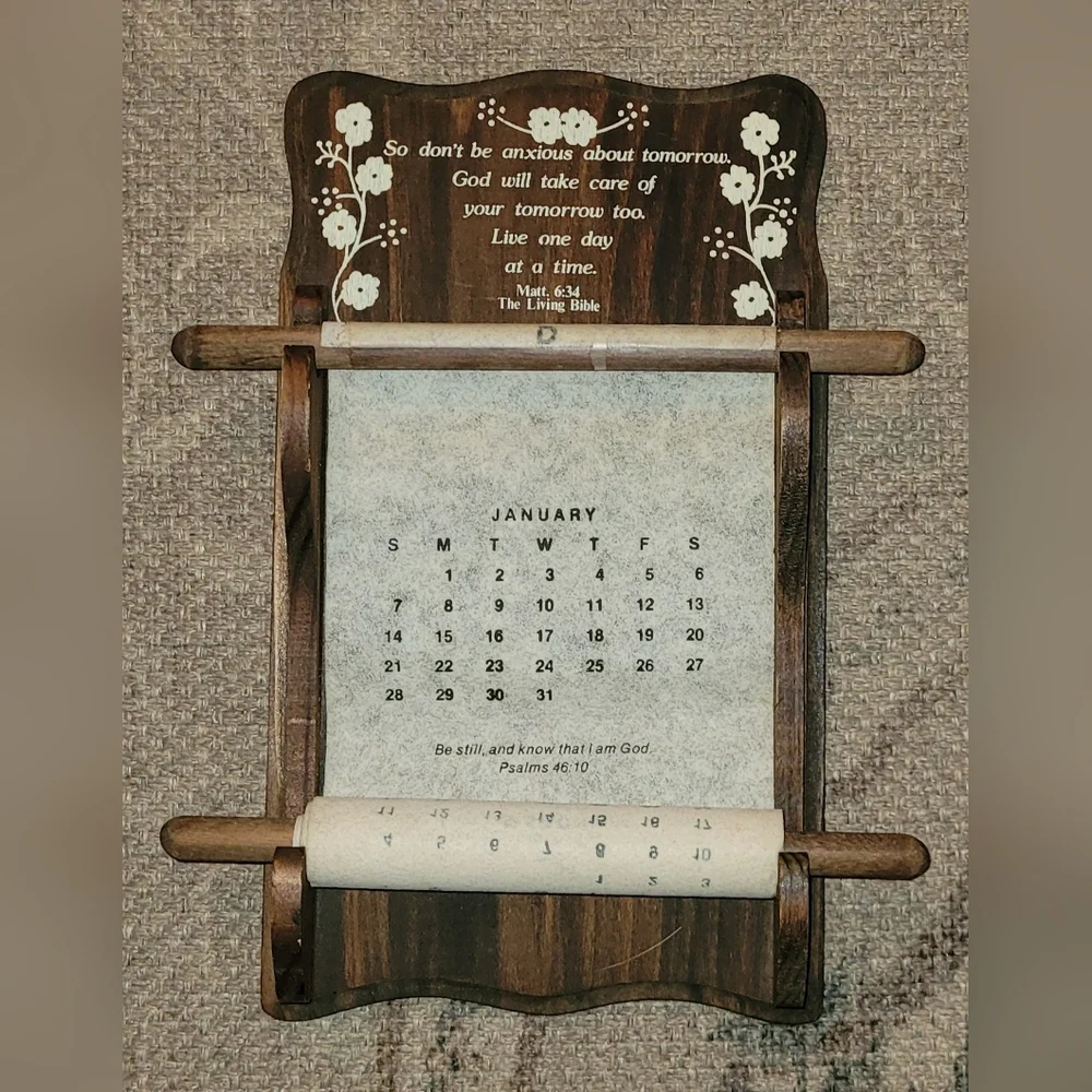 Vintage Wooden Scripture Reusable Scroll Calendar